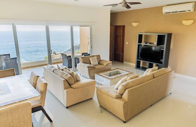 Huatulco Oceanview Condo