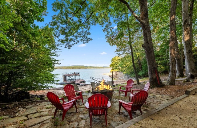 Hubbard's Hideaway- Blairsville GA