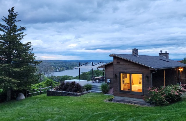 Hudson River / Catskill Mtn Ansichten 2 Bdrm Contemporary, Hudson NY