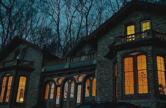 Hudson River Train House