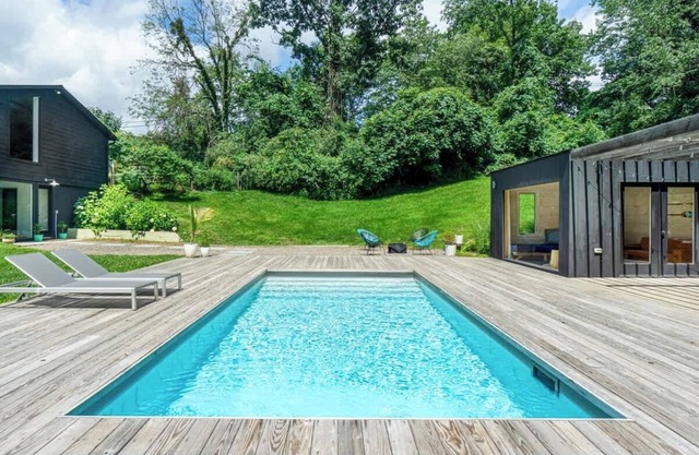 Hudson Valley Black Barn: Views-Fireplace-Pit-Pool