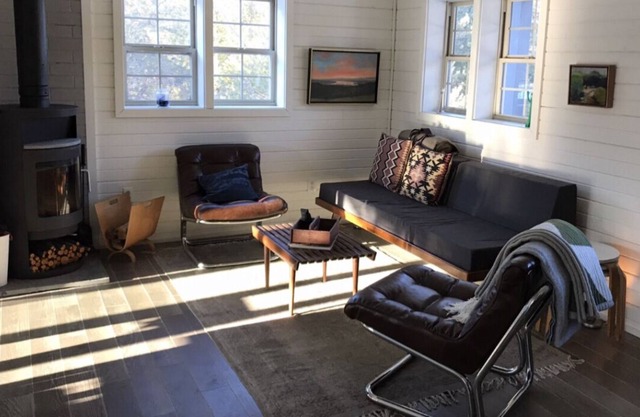 Hudson Valley Lakeside Cabin