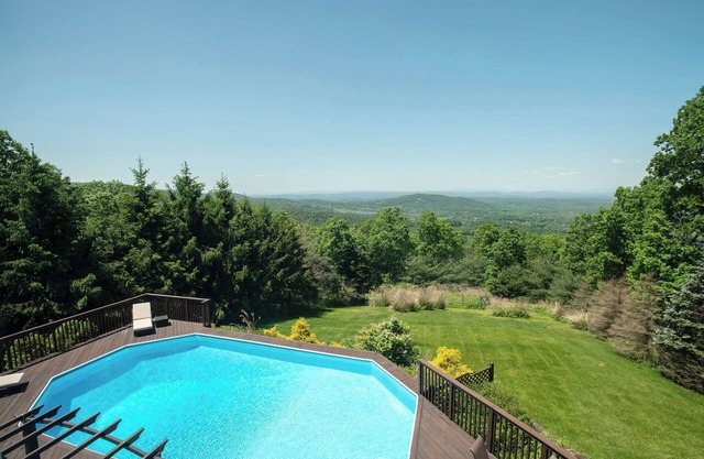 Hudson Valley Retreat | Hot Tub, Pool & Gym