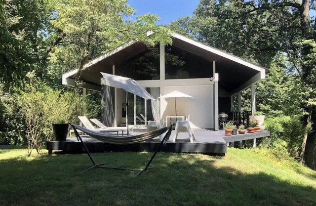 Hudson Valley mid century house with stunning views