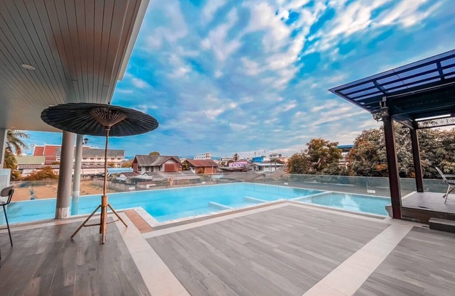 Huern Kan Thong Hotel