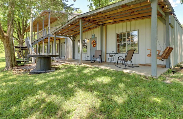 Huge Arkansas Vacation Rental on Working Ranch!