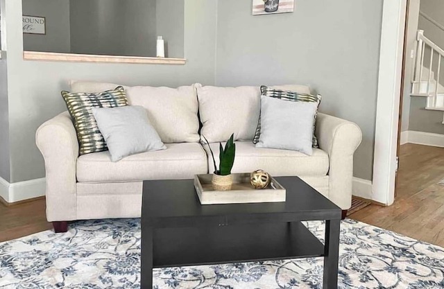 Huge, Beautiful Home in Greenwood, Sleeps 8!