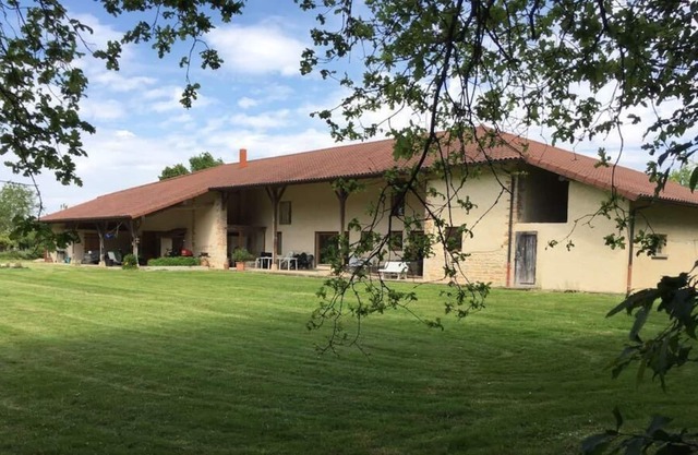 Riesiges komfortables Anwesen mit Ruhe nur für Sie (1,4 ha + Pool)