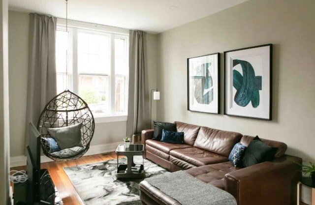 Huge Luxury House - 4 king beds, fire pit, grill