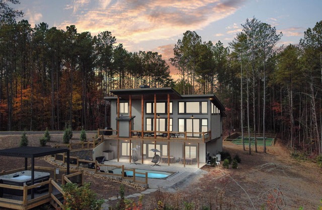 HUGE Mountain Views!!! PRIVATE outdoor pool, pickleball/basketball court, fire pit, hot tub