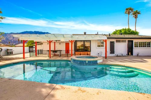Hummingbird Haven - 68776