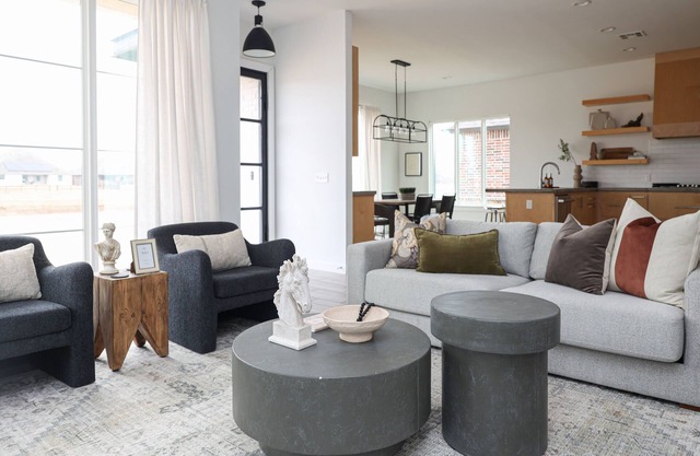 Hunter Haven: South Tulsa Modern Luxury