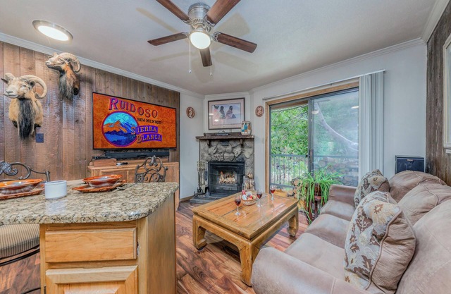 Hunter's Lodge | Great Location Near Outdoor Attractions!