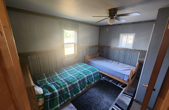 HUNTERS!! Are you looking for a house while you are in North Dakota? Here it is!