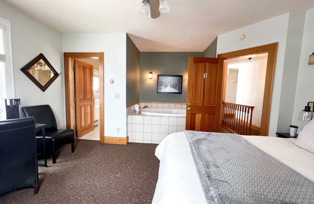 Huron Suite @ The Bayfield Guest House, Bayfield