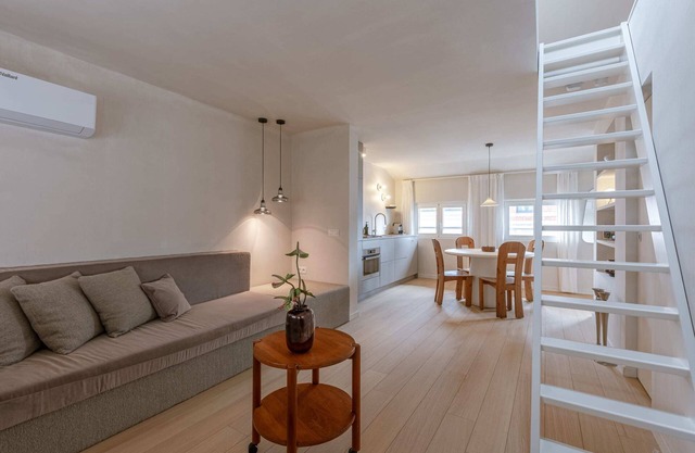 Huswell - Getaway for two in the heart of Antwerp