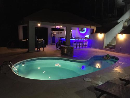 HW Pool Studio