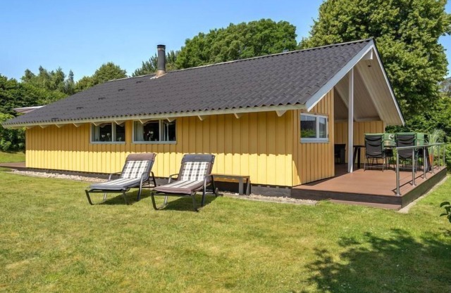 "Hwiting" - 200m from the sea by Interhome