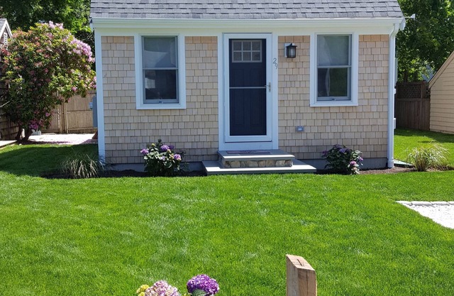 Hyannis, Cape Cod: Sonniges Cottage am Meer - 3 min. Spazieren Sie zum Strand!