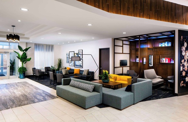 Hyatt Place Sumter / Downtown