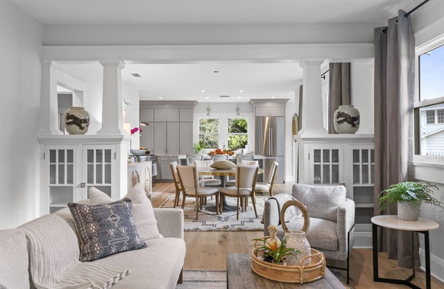 Hyde Park 🏠Totally Remodeled Historic Bungalow