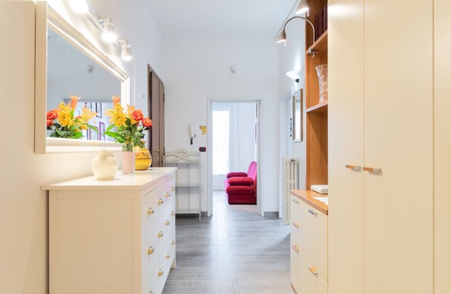 central area, bright comfortable large with excellent wifi