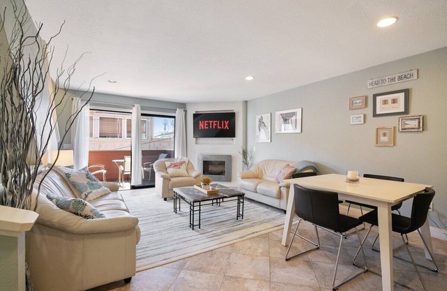 IB Coastal Condo, In The Heart of it All!