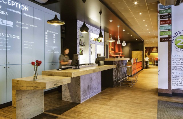ibis Versailles Château