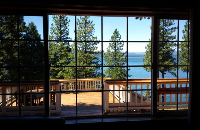 Iconic Lake House mit halbprivaten Strand