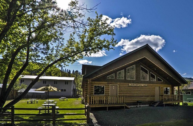 Idaho Sportsman Lodge - Große Angeln und Jagen Motel In Stites, Idaho!