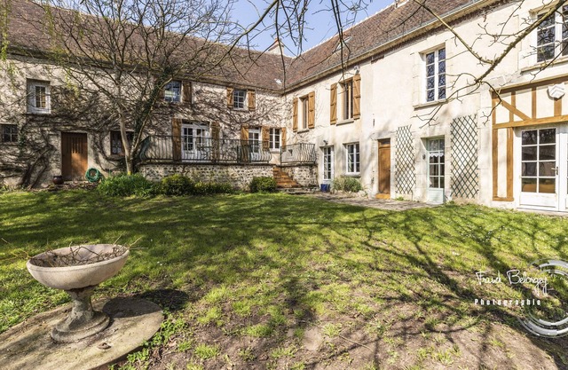 Ideales Landhaus für einen Aufenthalt mit Familie oder Freunden (15 Personen)