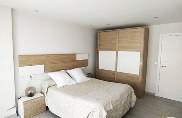 Ideal for families and groups, modern VFT, up to 5 guests and 5 minutes from downtown.