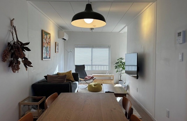 Ideal for sightseeing in Iseshima / PAARU inn (2nd floor Room A) at the entrance of Pearl Road / Self check-in