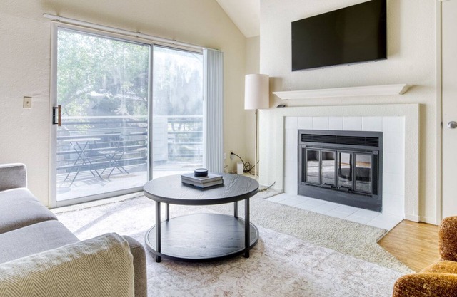 Ideal Foster City 1BR w/ Gym, 2 Pools & W/D, near VISA, by Blueground
