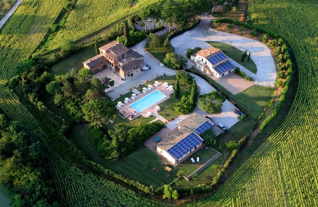Idealer Aufenthaltsort für Gruppen zwischen Umbrien und der Toskana mit Salat Private Pool