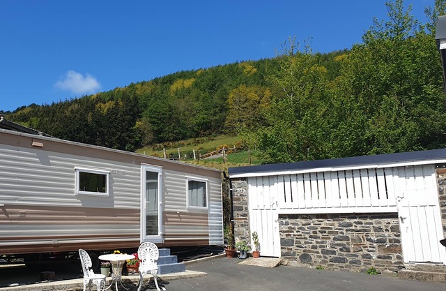 Ideal rural location for beaches, hills, forests, waterfalls and town