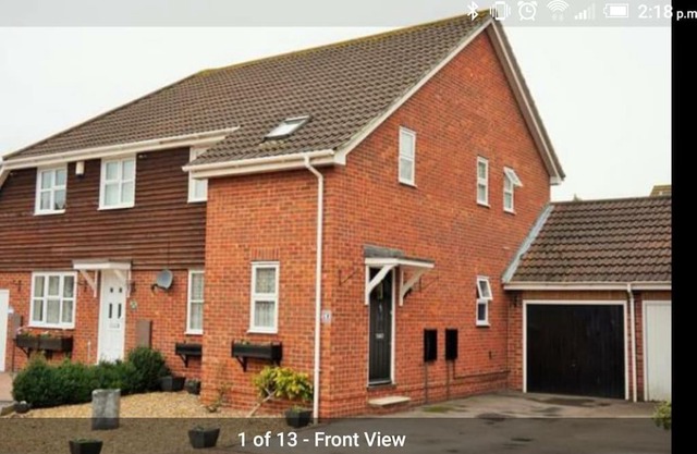 Ideally located contemporary 3 bed spacious house