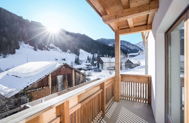 Idyllische Ferienwohnung "Kronplatz" mit Balkon, Garten & WLAN