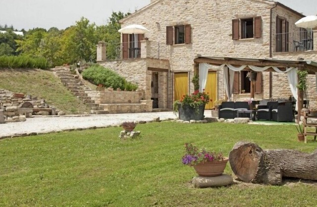 Idyllic Country Villa Sleeping Up To Ten Guests
