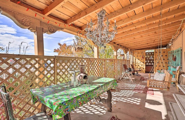 Idyllic Española Casita w/ Charcoal Grill