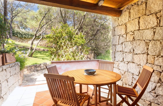 Idyllisches Ferienhaus mit Garten und Terrasse; Parkplätze vorhanden