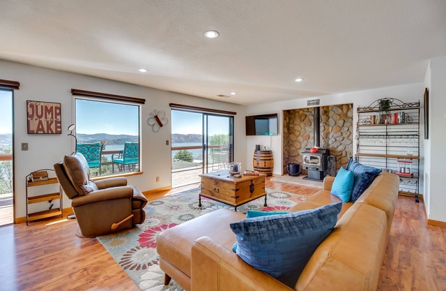 Idyllic Kelseyville Home w/ 2 Decks + Views!