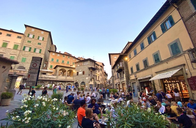 Charmantes, restauriertes toskanisches Bauernhaus in der Nähe von Cortona, Italien, mit privatem Pool und WLAN
