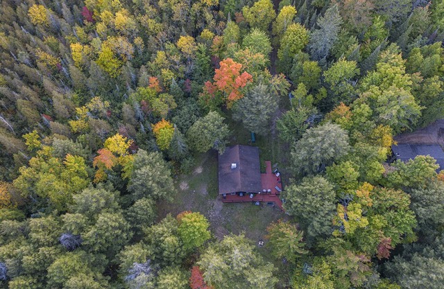 Idyllic Wisconsin Lake Front Cabin on Fabulous Cisco Chain