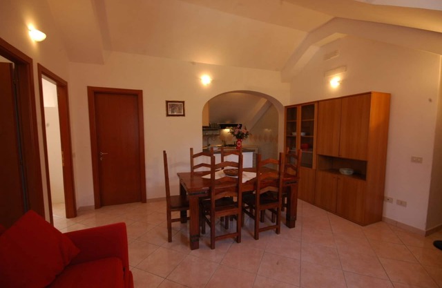 Il Libeccio A3 Apartment mit 2 Schlafzimmern und Zugang zum Garten und zum Pool