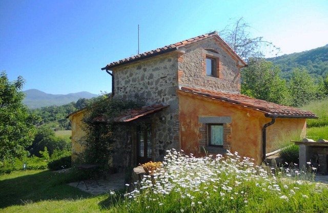 Il Seccatoio – Charmantes Natursteinhaus mit Terrasse, Talblick und Naturpool