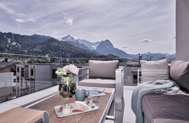 Mit einem unvergesslichem Blick auf die Berge - Zentral -