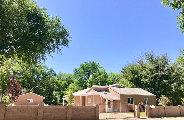 MmUmakulative North Valley Ranch Style 4BR❤Perfect Family Group Getaway❤