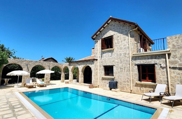 Traditionelles Yellow Stone Ferienhaus