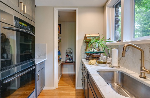 Immaculate Howell Villa on Pardee Lake w/Grill!
